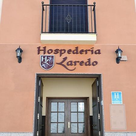 Hospederia Laredo Hotel Ла Карлота Екстериор снимка