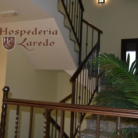 Hospederia Laredo Hotel Ла Карлота Екстериор снимка