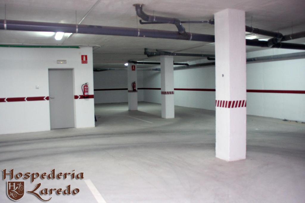 Hospederia Laredo Hotel Ла Карлота Екстериор снимка