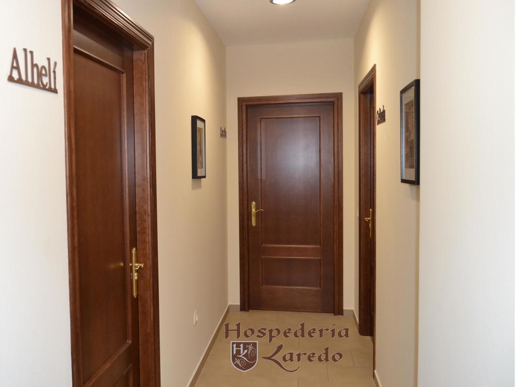 Hospederia Laredo Hotel Ла Карлота Екстериор снимка