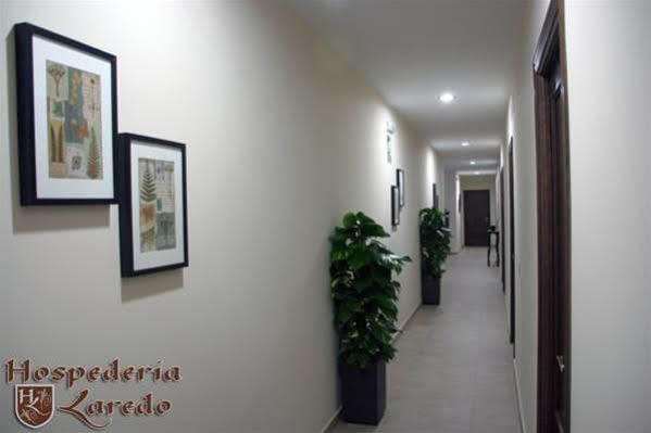 Hospederia Laredo Hotel Ла Карлота Екстериор снимка